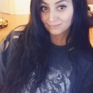 Meet your Posher, Liana